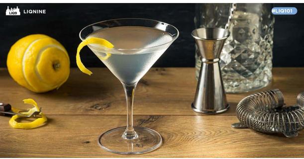 จะเขย่าหรือจะคน? ความแตกต่างของ Martini 2 สไตล์