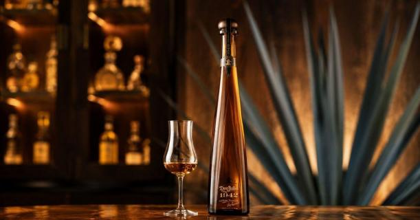 Tequila 101: คู่มือฉบับสมบูรณ์ สู่โลกของเตกีล่า 100% Agave